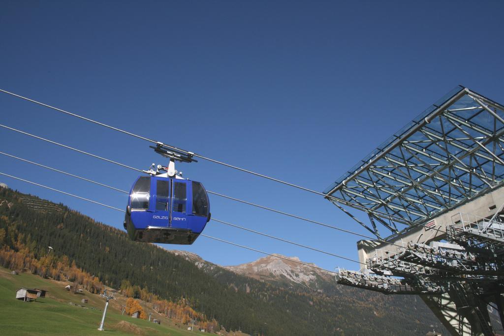 Pension Helvetia Sankt Anton am Arlberg Extérieur photo