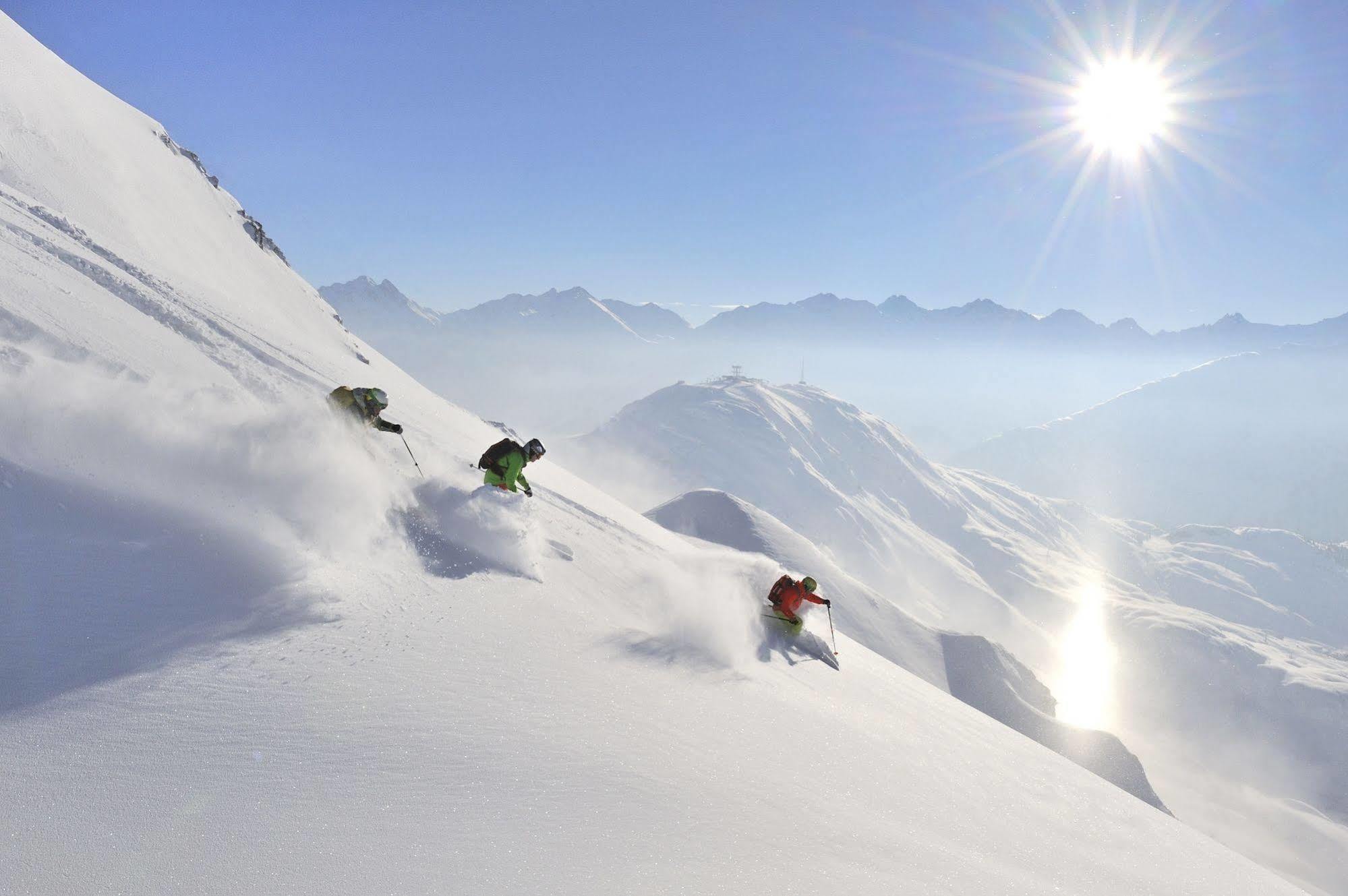 Pension Helvetia Sankt Anton am Arlberg Extérieur photo